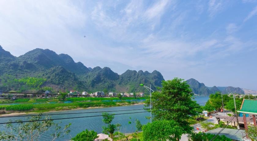 Son River Homestay Vacation rental in Laos