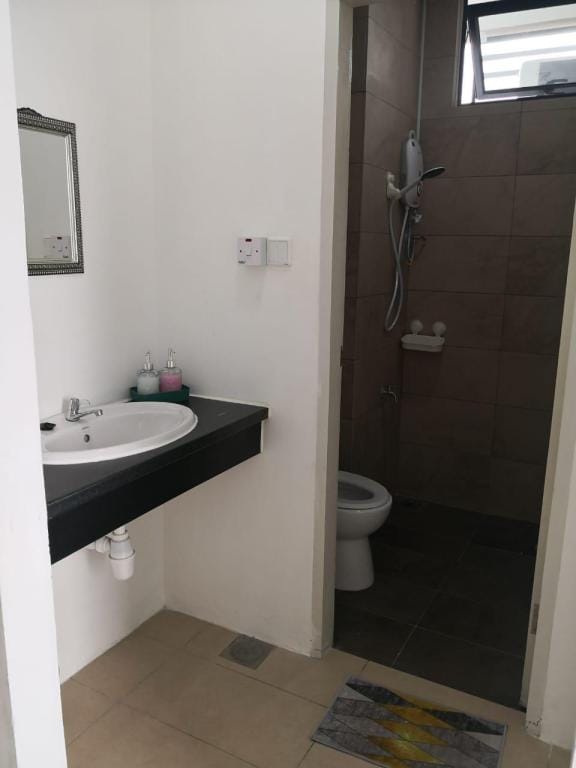 WHOLE UNIT WITH 2 BEDROOMS APARTMENT @ GATEWAY APARTMENT HOTEL Apartment in Kuching
