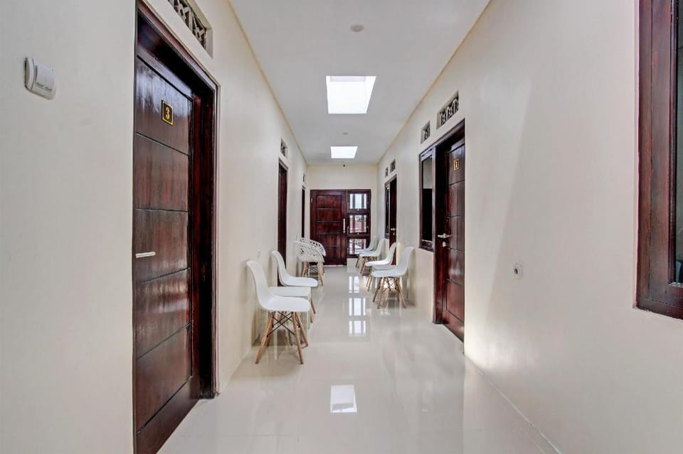 Hotel O Griya Putih Hotel in Special Region of Yogyakarta