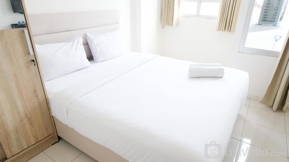 Cozy Stay Studio at Puncak Permai Apt By Travelio Apartment in Surabaya