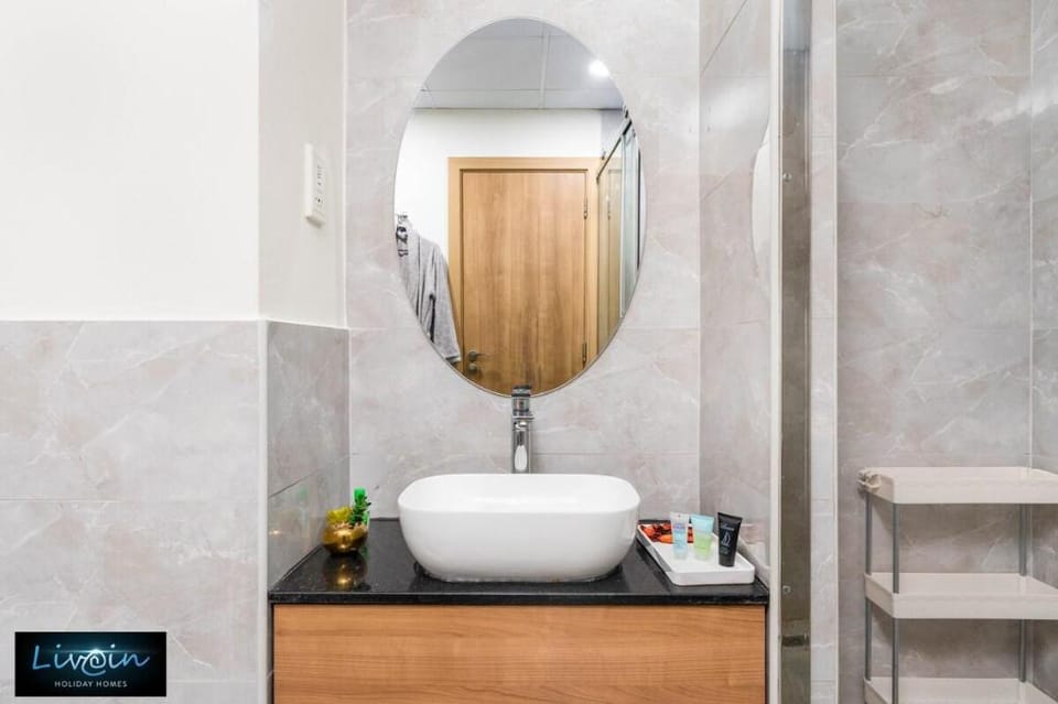 Live in Holiday Homes  Apartment in Dubai
