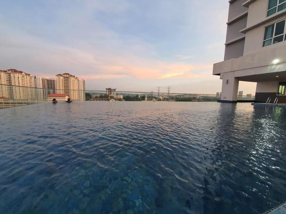 Jom La @ De Centrum Studio Pool View, Kajang Bangi Apartment in Negeri Sembilan, Malaysia