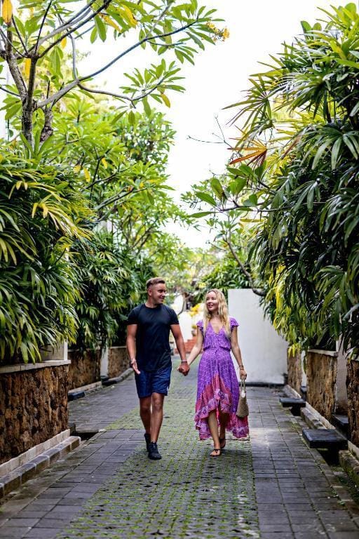 Modern 1BR w/ pool near Petitenget Beach Seminyak Villa in North Kuta