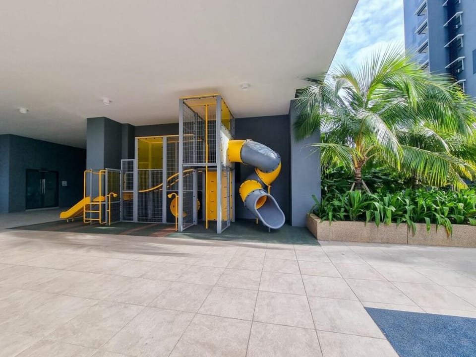 D'Royal Suite 4BR by Nest Home @Bukit Rimau 6pax Apartment in Selangor, Malaysia