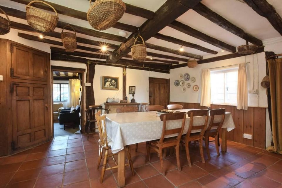 The Bell House- Beautiful cottage on the green Vacation rental in Dover District