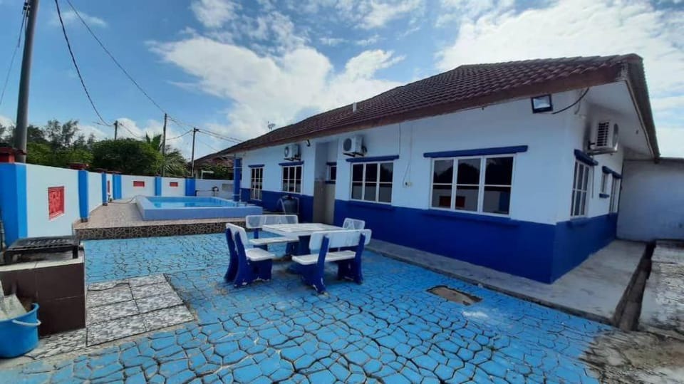 HOMESTAY TEPI PANTAI CRYSTAL BAY Vacation rental in Malacca
