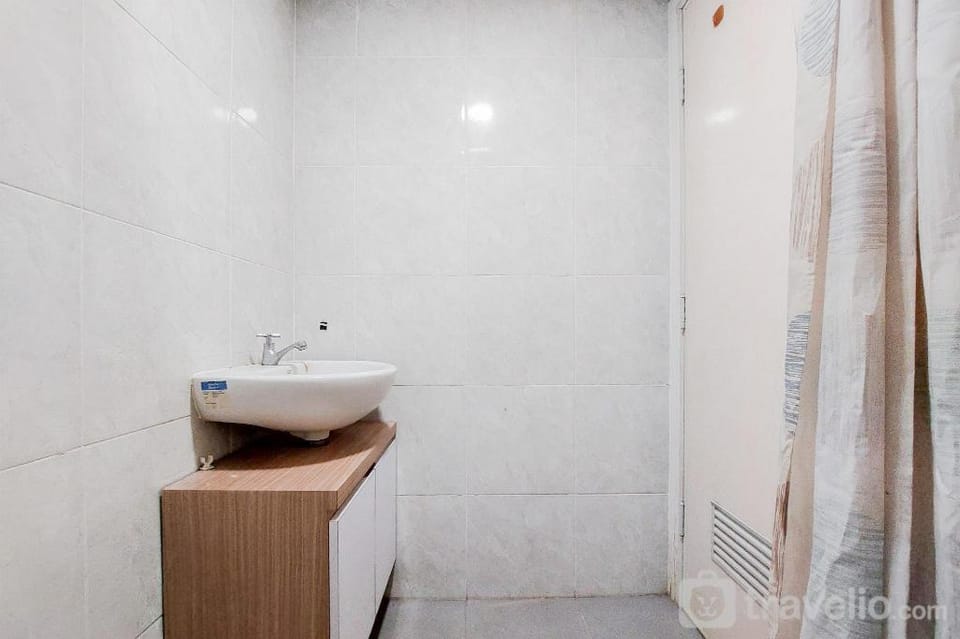 Modern Design Studio Parkland Avenue By Travelio Apartment in West Java