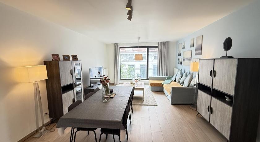 SuitesRus near Diamond District Hotel in Antwerp