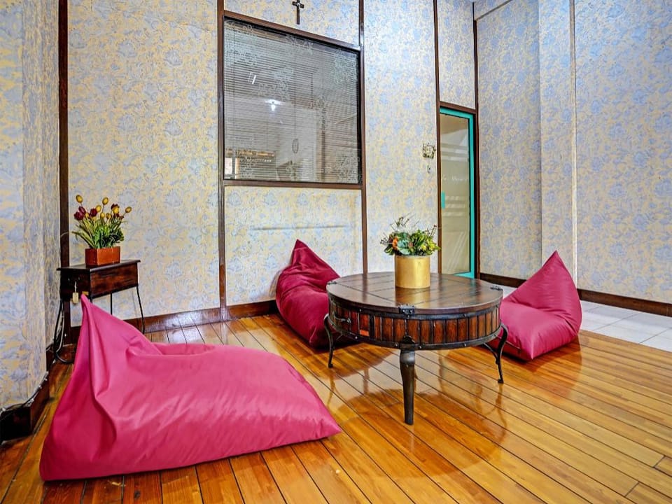OYO 91846 Ms Rini Homestay Syariah Hotel in Surabaya