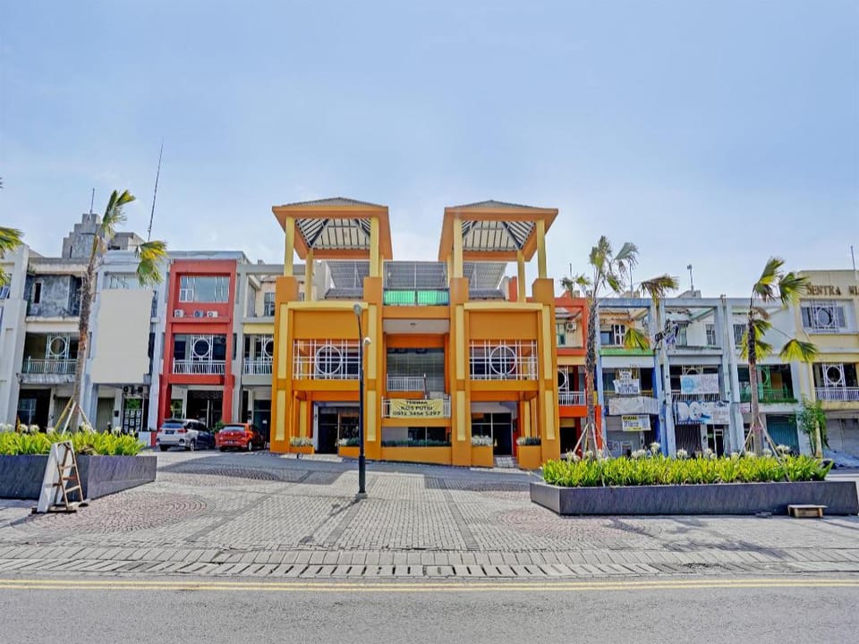 OYO 91846 Ms Rini Homestay Syariah Hotel in Surabaya
