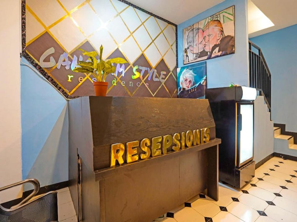 OYO Life 91867 Gangnam Style Kutai Hotel in Surabaya