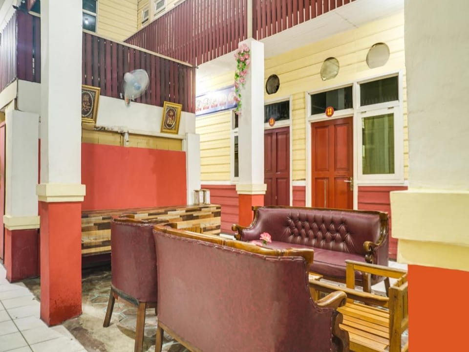Hotel O Anggrek Daqu Syariah Kapuas Hotel in Indonesia