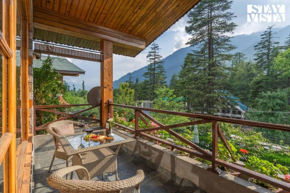 StayVista at Himalayan Retreat Luxury stay in Manali with Bonfire, BBQ and Mountain views Villa in Manali