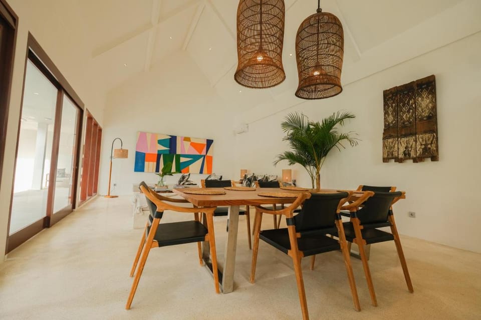 Ubud Luxury 2-Bedroom Villa with Private Pool and BBQ - Serene Escape! Villa in Abiansemal