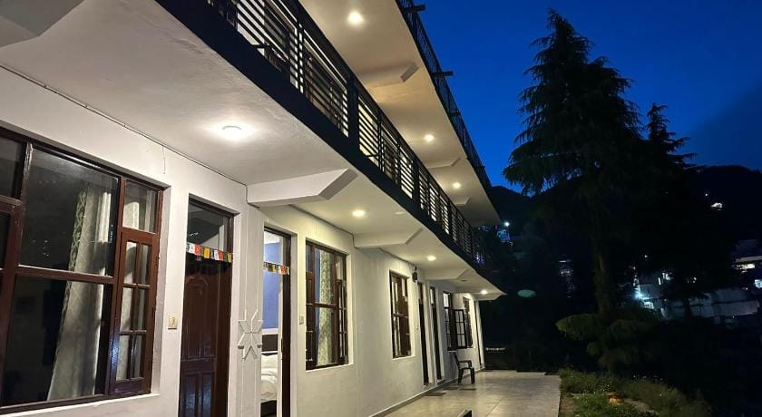 Mountain Vista Bed and Breakfast in Punjab, India