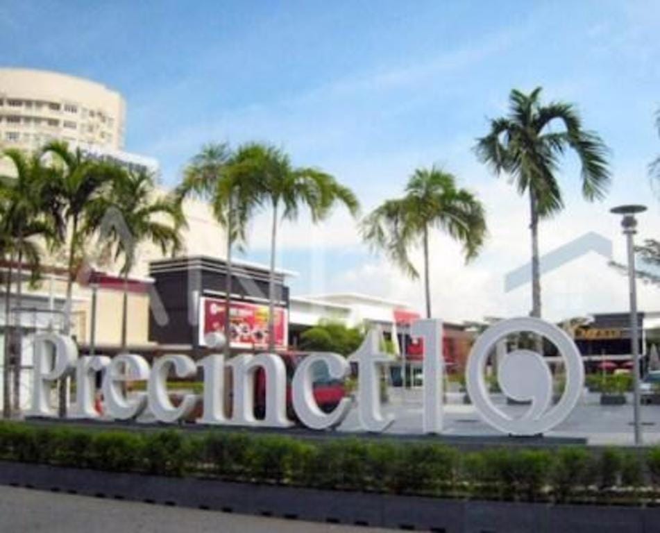 The Regency Luxury Suite -Gurney Strait Quay Apartment in Tanjung Bungah