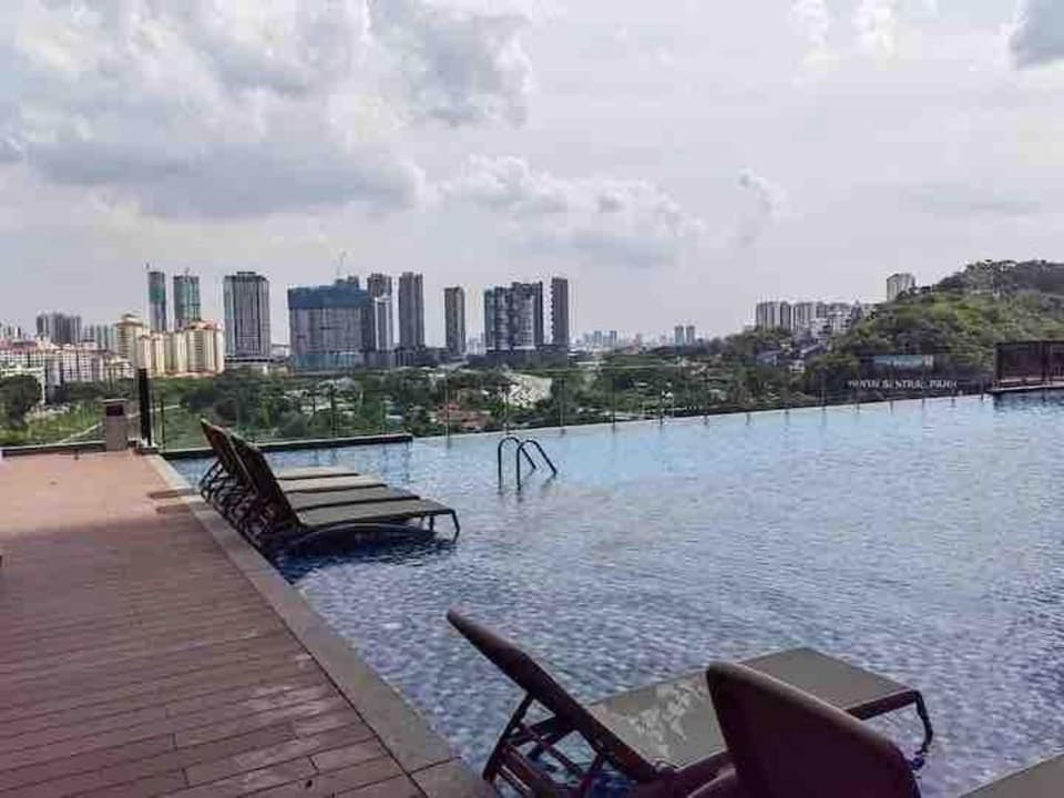 Millerz Suite 3R2B Condo Near MidValley 3 Beds 3 Bedrooms Staycation Best Choice Apartment in Federal Territory of Kuala Lumpur