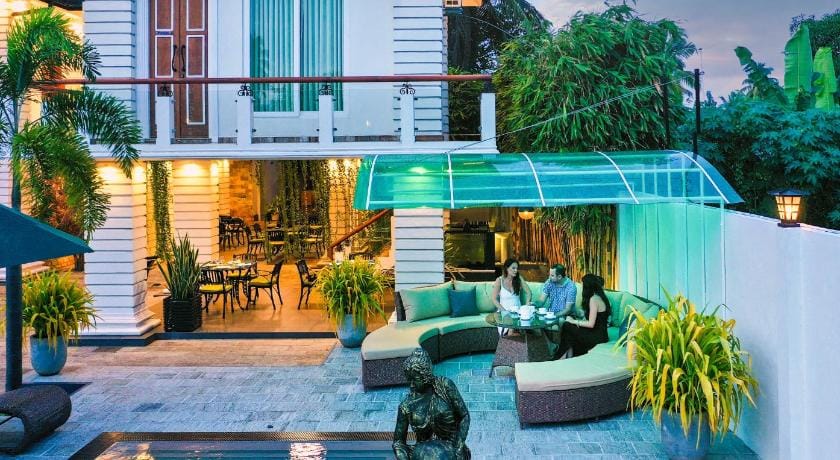 The Palace by Ocean Bed and Breakfast in Southern Province