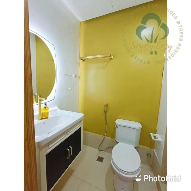 Simply COZY at Trees Residences - Studio Balcony Apartment in Quezon City