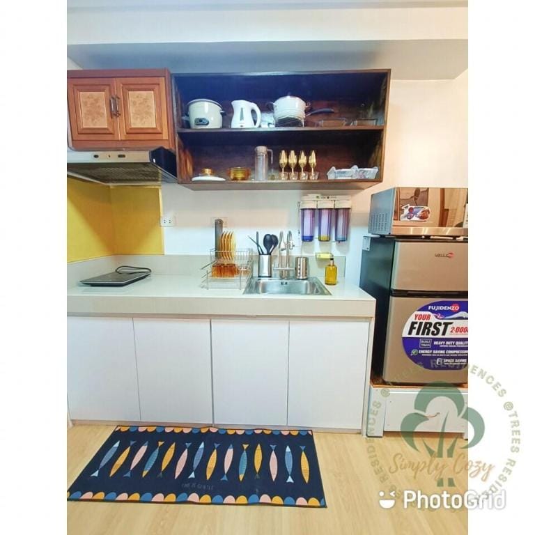 Simply COZY at Trees Residences - Studio Balcony Apartment in Quezon City