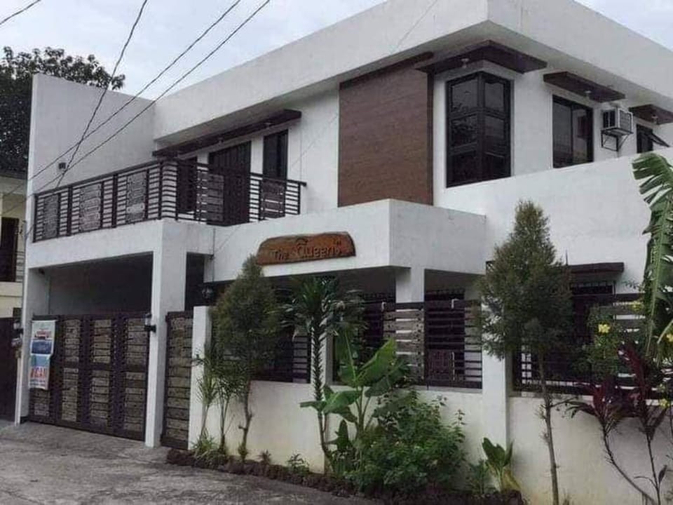Cozy 2-BR Natural Hotspring Resort w/ Jacuzzi Villa in Calabarzon