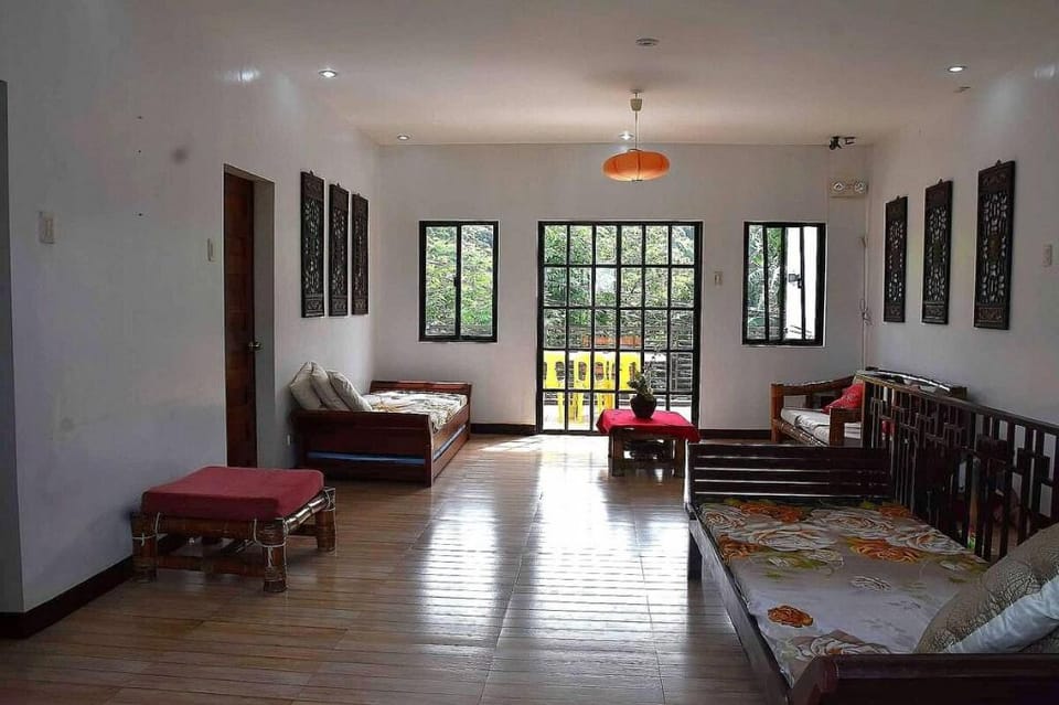 Cozy 2-BR Natural Hotspring Resort w/ Jacuzzi Villa in Calabarzon
