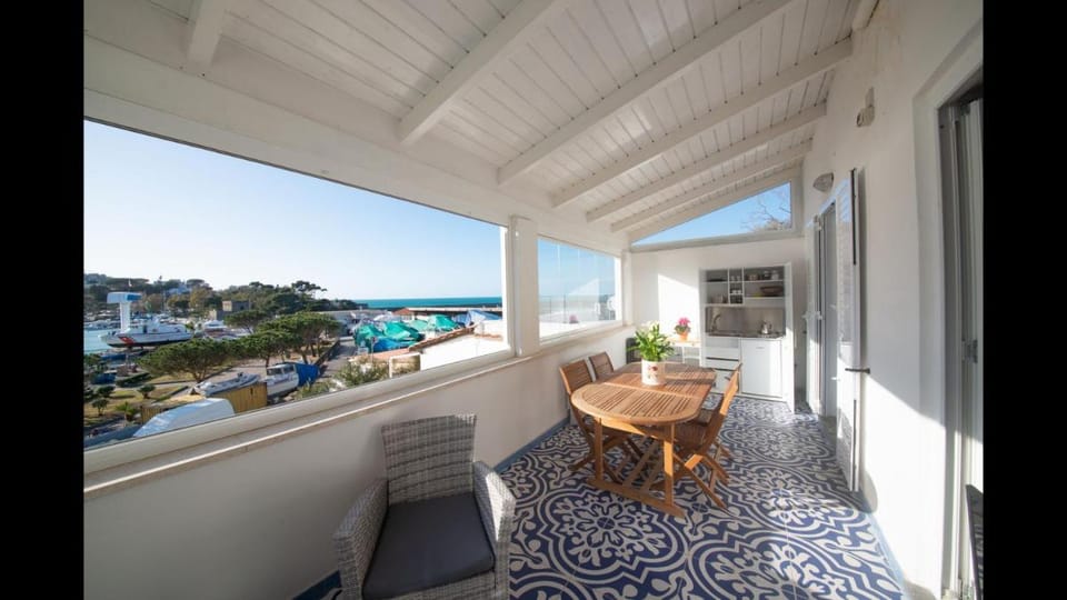 The House on the Harbour Apartment in Ischia