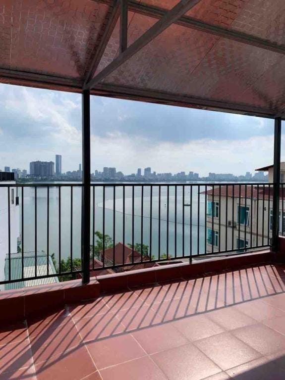 Stylish Apartment with Green Space near West Lake Apartment in Laos