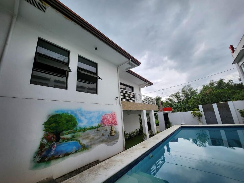 MODERN PEAK SUITES Hotel in Antipolo
