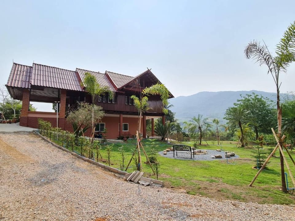 Khun Kao Maenam Chan Homestay Vacation rental in Laos