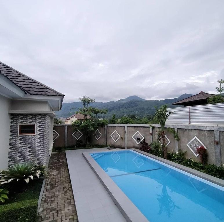 Vila sankis 3 Villa in Cisarua