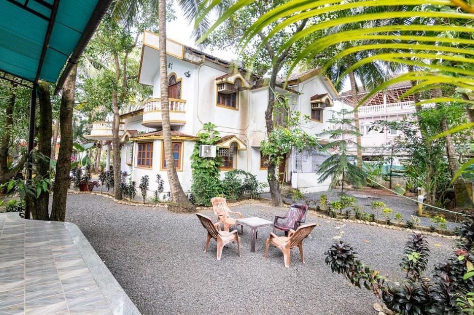 Grstays 4bhk Villa wid Private Pool 5 mins to Baga Villa in Calangute