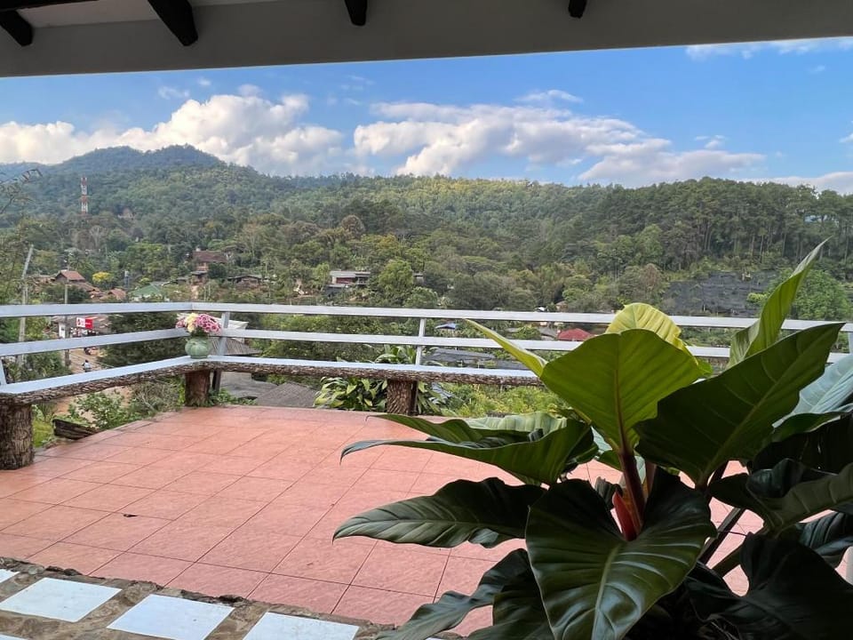Baan Khun Waew Rimdoi Super Cozy Guesthouse Villa in Thailand