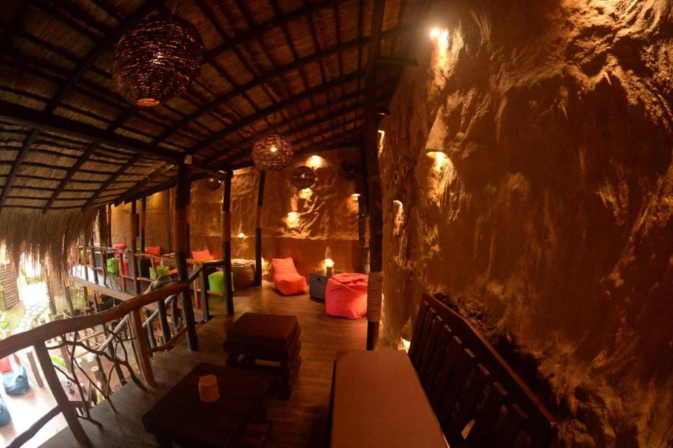 Unwind Restaurant & Hostel Hotel in Negombo