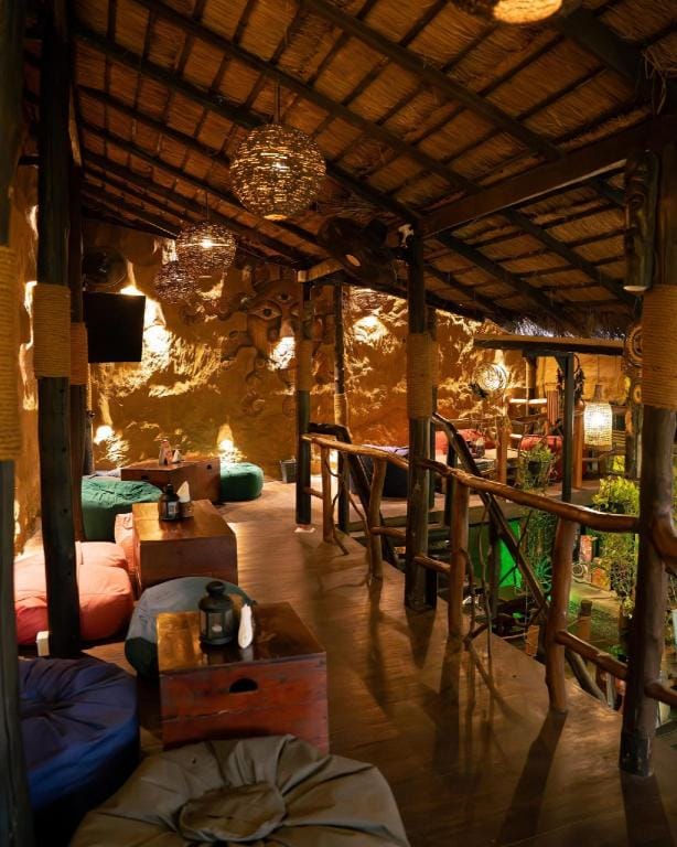 Unwind Restaurant & Hostel Hotel in Negombo