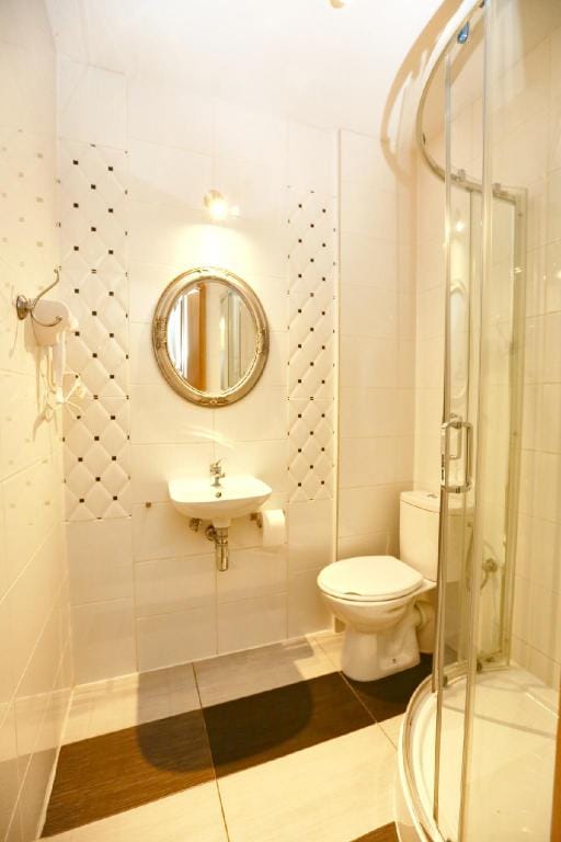 Pokój 1-osobowy z prywatną łazienką Vacation rental in Warsaw
