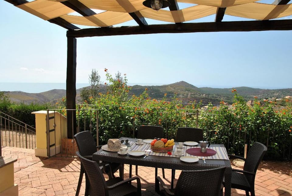 Holiday house for 6 persons, with swimming pool Villa in Lazio