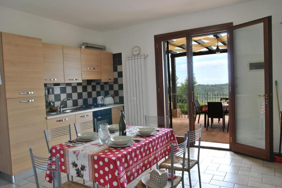 Holiday house for 6 persons, with swimming pool Villa in Lazio