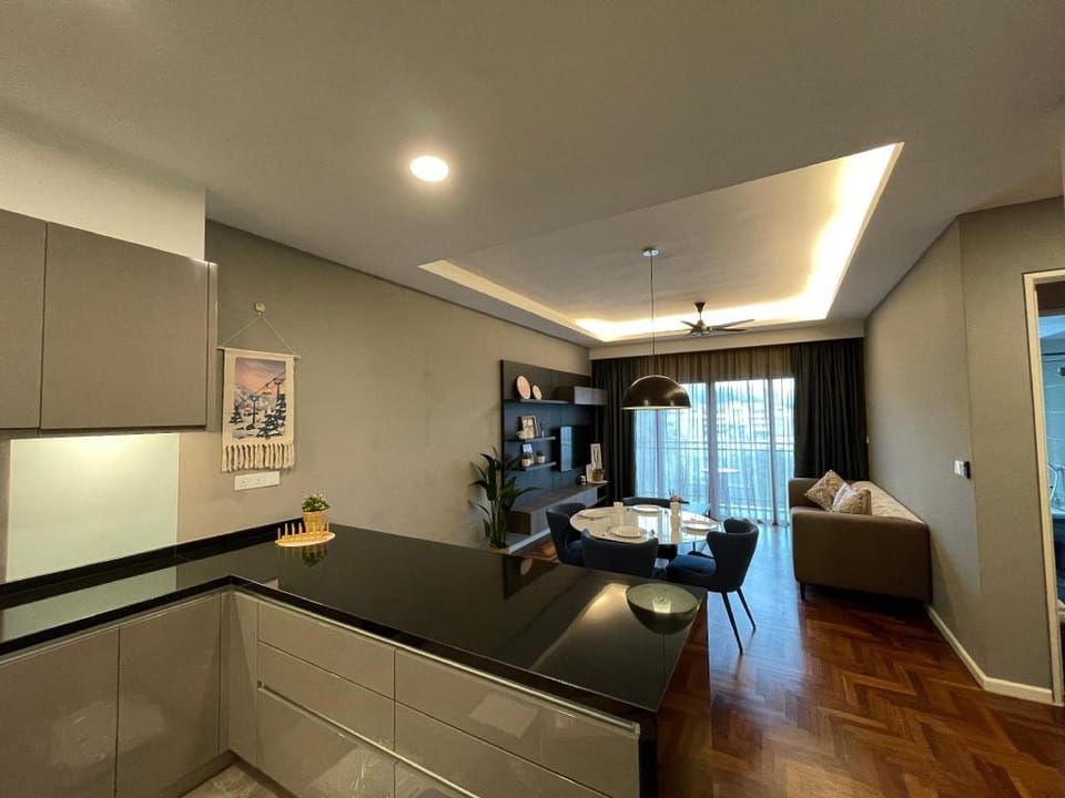 LOVEly 2 bedrooms Premier Suite @VISTA | FREE WIFI Apartment in Selangor, Malaysia