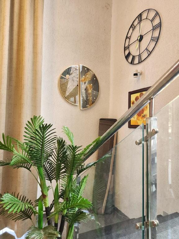 Fully Furnished Home/Villa at the edge of River. Villa in Gujarat