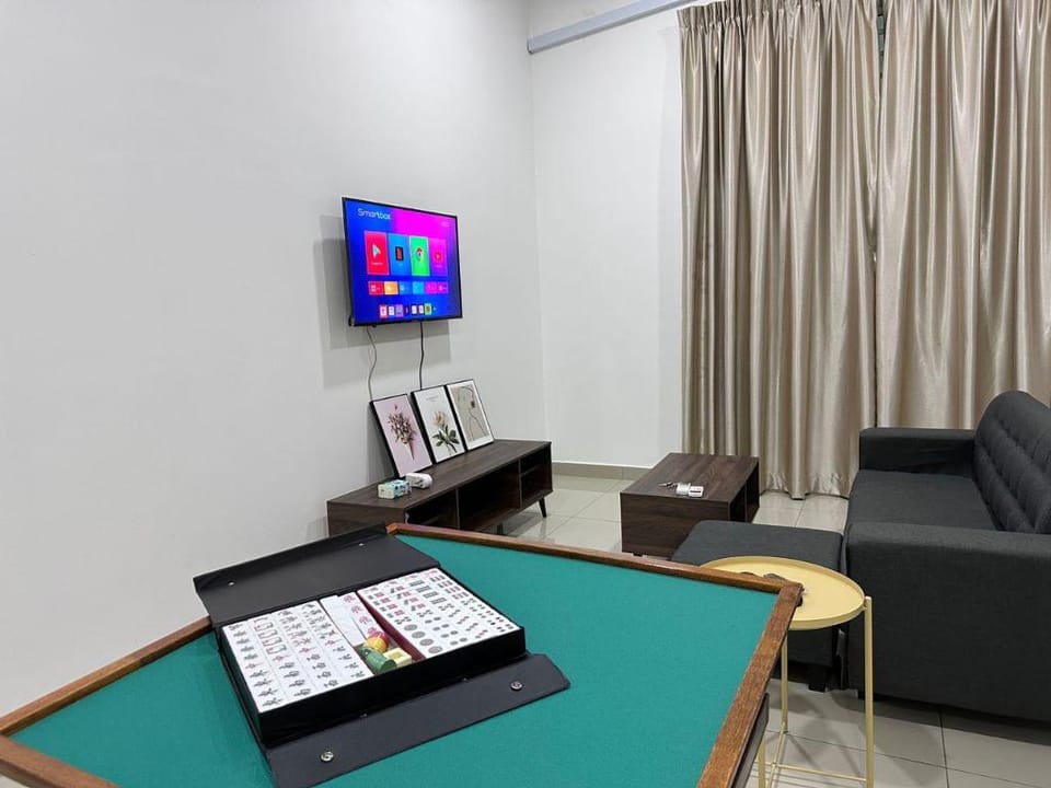 11 Austin 5mins to AICC Long Sing HeLiXuan Yi Jia PeiKin Restaurant Opposite HSI Vacation rental in Johor Bahru