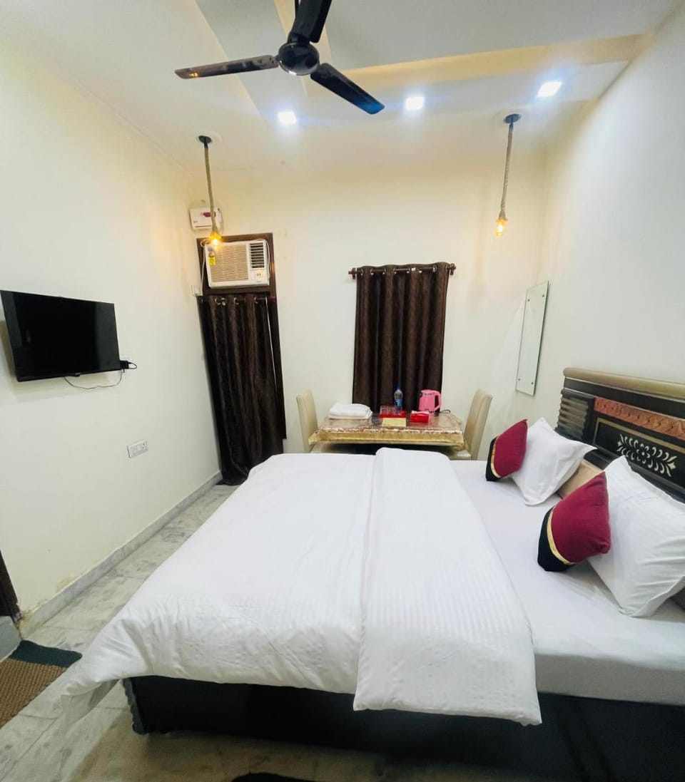 Homestay Comforts 500m from Amritsar Airport Bed and Breakfast in Punjab, India