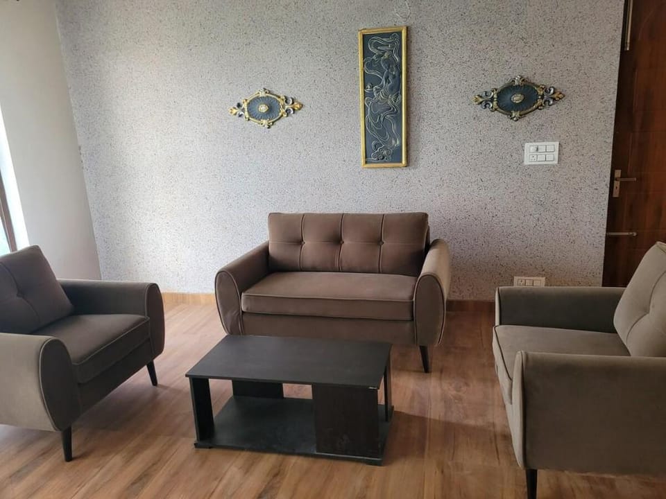 New Bungalow with Swimming pool n Pool Table  Vacation rental in Punjab, India