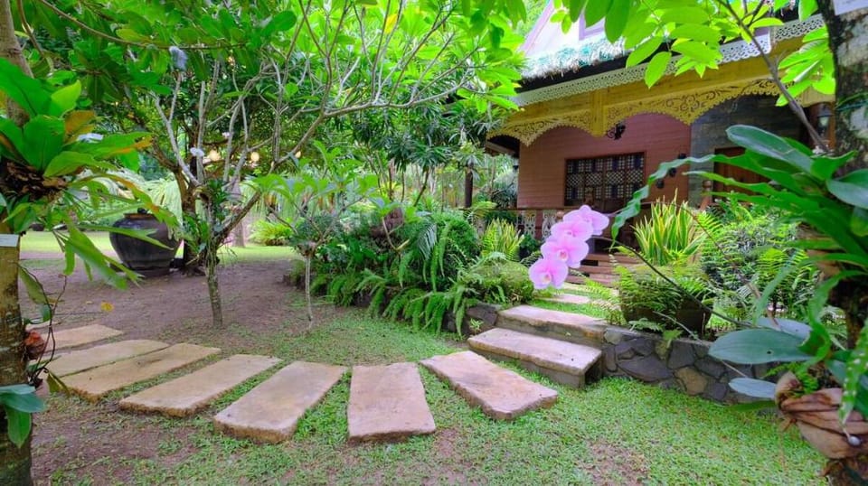 Private Garden Villas with Pool near Metro Manila Villa in Calabarzon