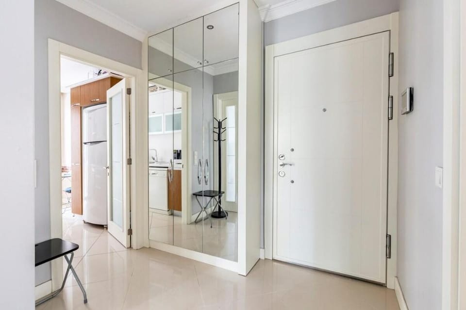 Modern/Central/close to Metro&Seaside/Cinema Systm Apartment in Istanbul