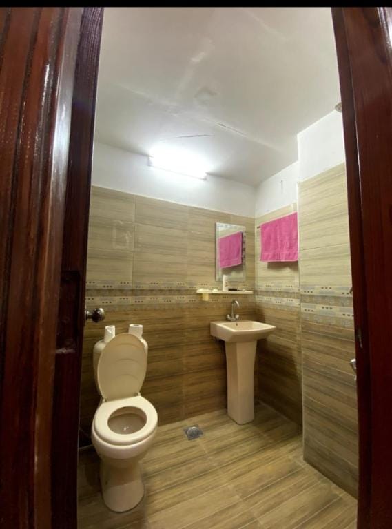 family apartments step away from main markaz Apartment in Islamabad