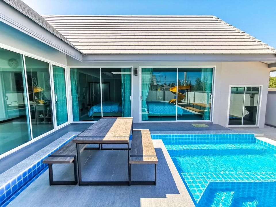 C POOL VILLA CHA-AM Villa in Thailand