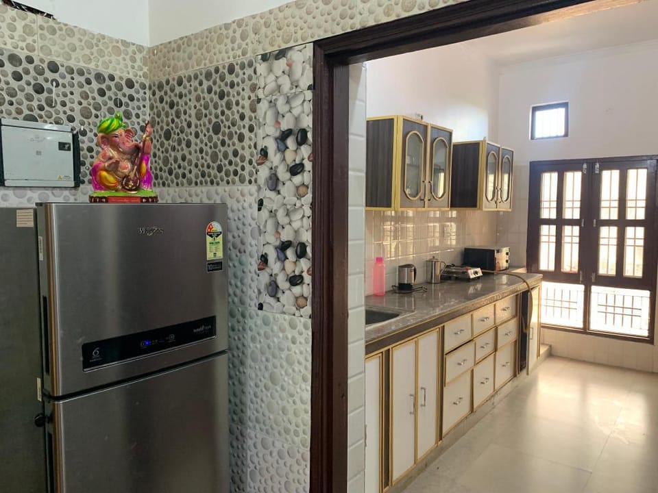 Divine homestay, 4 BHK house Vacation rental in Uttarakhand