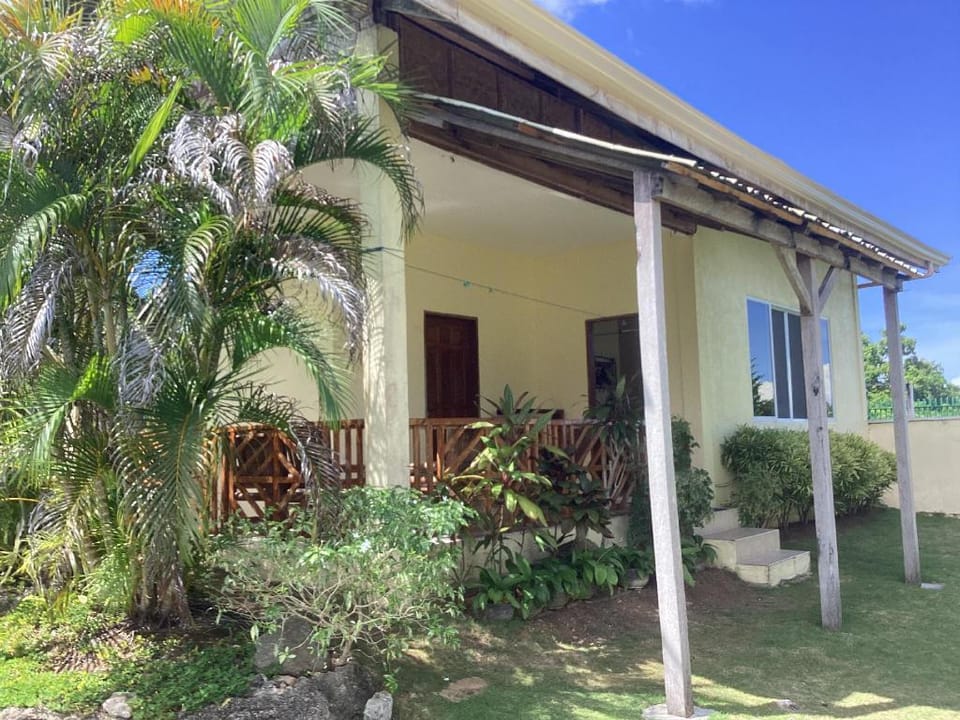 Sondol Guesthouse 1 Apartment in Central Visayas