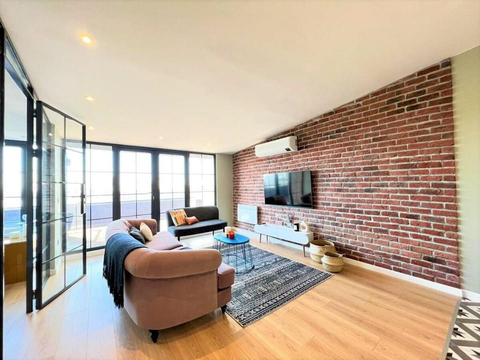 WONDER- Charming Designer Rooftop Terrace, mete5 Apartment in Istanbul